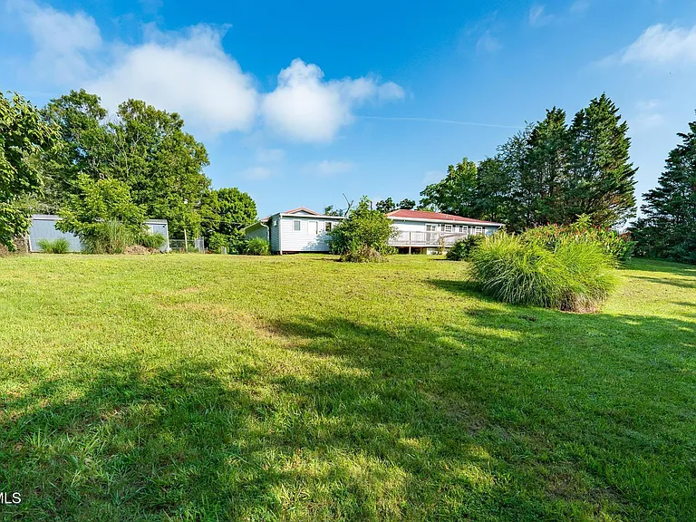 371 Oak Hill Cir — Photo 35