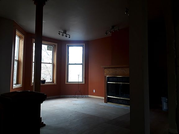 5th image of 2708 N Lawndale Ave