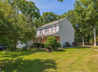 5 Summer Dr, Berlin, NJ 08009