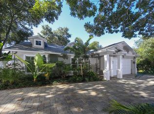 2498 Arlington St, Sarasota, FL 34239