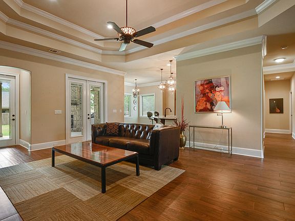 5th image of 505 Oak Haven Dr