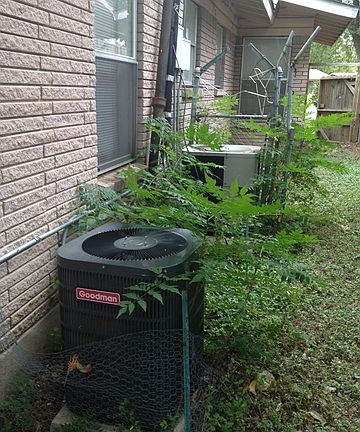 3rd image of 850 N LINDA LOU DR