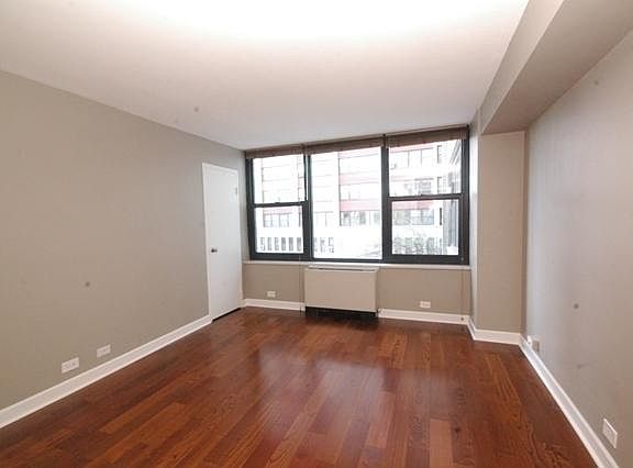 5th image of 3430 N Lake Shore Dr APT 3K
