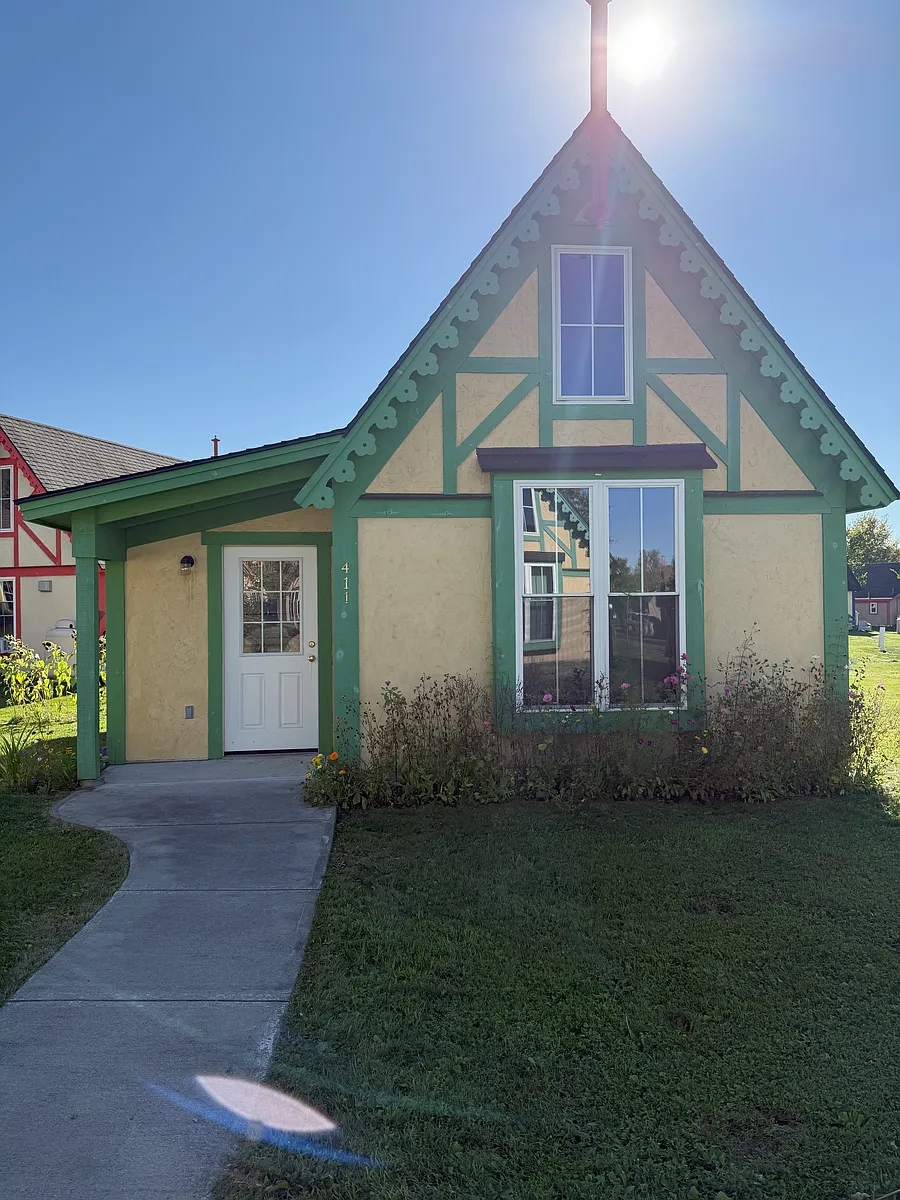 Building Photo - 411 Boiceville Rd