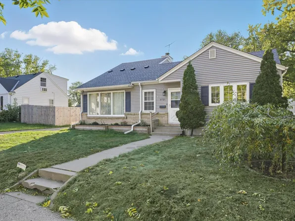 3721 Quail Ave N, Robbinsdale, MN 55422