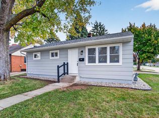 1165 W 6th Ave, Oshkosh, WI 54902