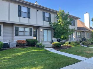 24963 Auburn Ln, Southfield, MI 48033