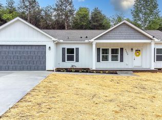 8888 Shaw Ferry Rd, Lenoir City, TN 37772