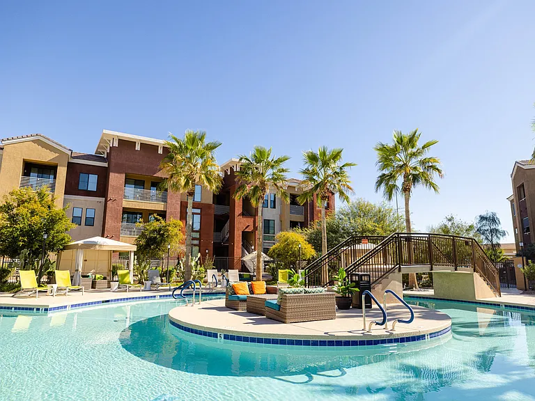 2 Resort Style Pool