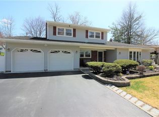 1 Clover Ct, East Brunswick, NJ 08816