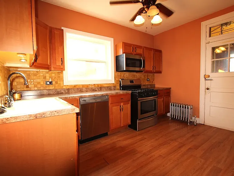 7414 S Prairie Ave — Photo 7