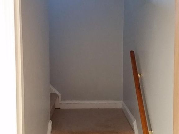 4th image of 4712 Golfview Dr NE