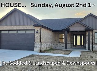 304 Rumsfeld Dr, Troy, IL 62294