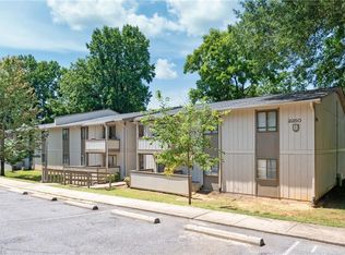 2250 Sunderland Rd APT 26B, Winston Salem, NC 27103