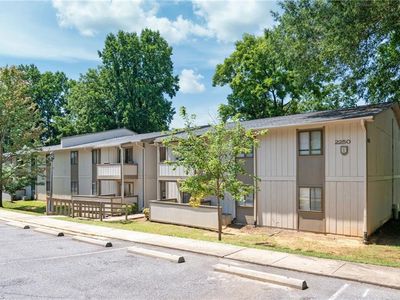 2250 Sunderland Rd APT 26B, Winston Salem, NC, 27103