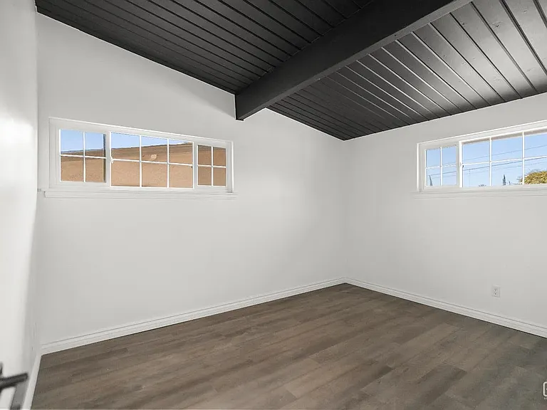 2904 Cornell St — Photo 17