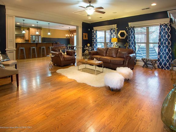 4th image of 6867 Dakota Cir