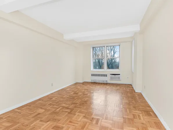 679 West 239th Street image 8 of 13