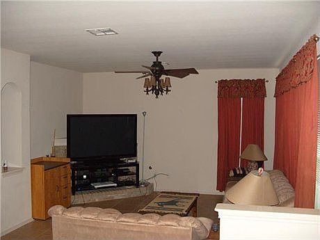 2nd image of 2508 Lynnbrook Dr