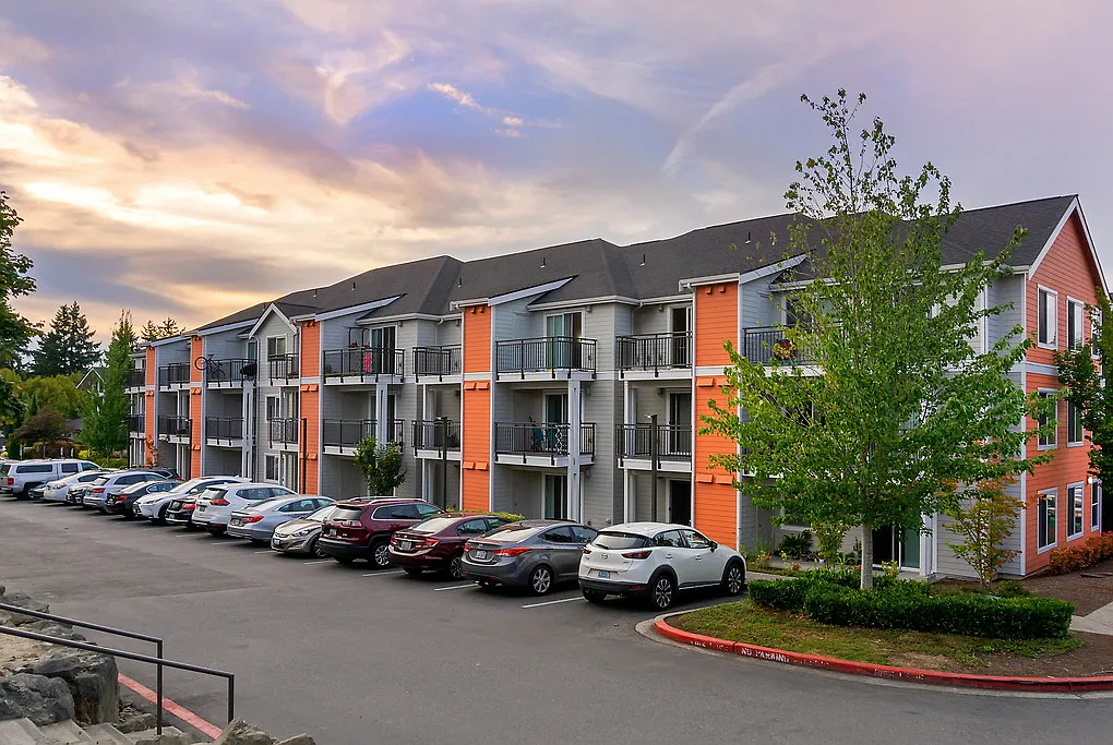Woodland Commons — Photo 1