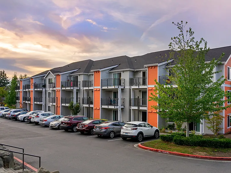 Woodland Commons — Photo 1