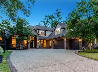 11 E Majestic Woods Pl, The Woodlands, TX 77382