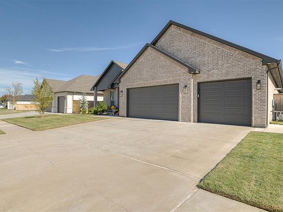2nd image of 15452 Hatterly Ln