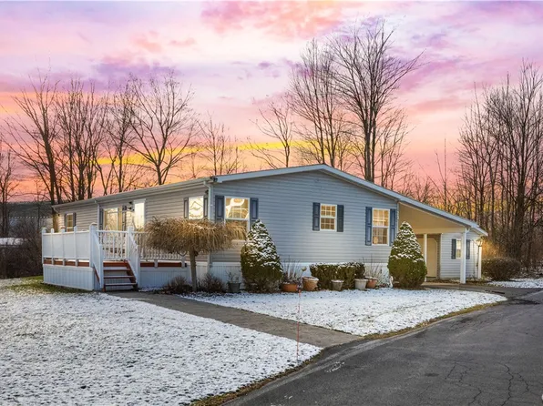 23 Northwood Cir, New Hartford, NY 13413