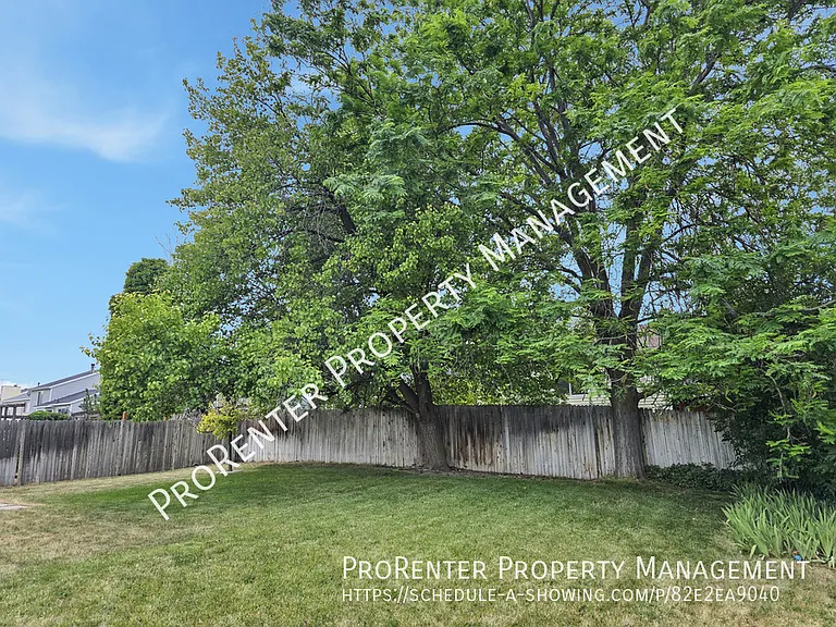 9132 S Sandy Creek Cir — Photo 3