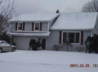 9395 Gettysburg Dr, Twinsburg, OH 44087