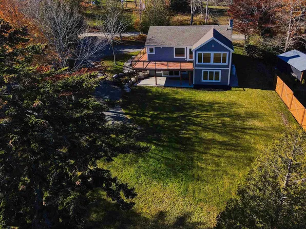 200 Douglaswood Dr, East Hants, NS B0N 1Z0