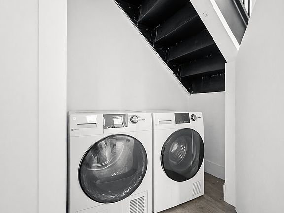 4th image of 94 Avenue A #6