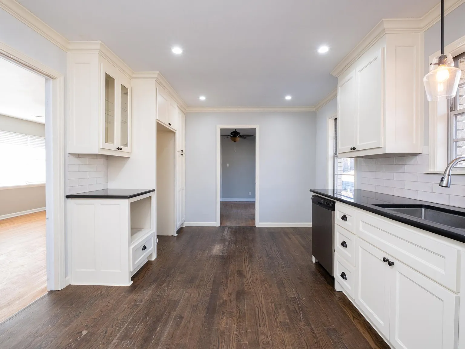 3 bed, 1286 sqft, $1,350 — Photo 4