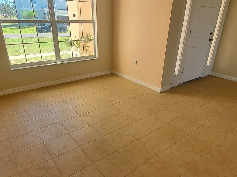 148 Columbia Dr — Photo 17