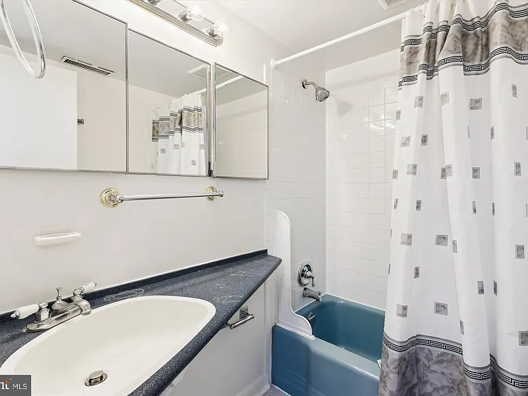 6916 Southridge Dr — Photo 34