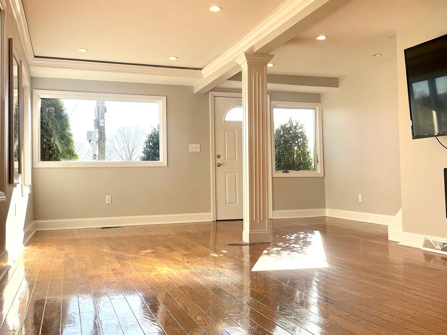 47 Benham Ave — Photo 2