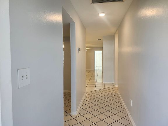 2nd image of 1901 SE 15th Pl APT A
