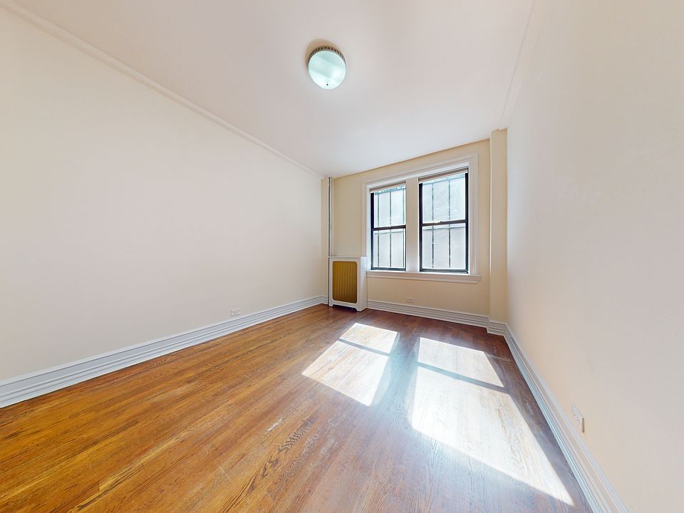 1st image of 245 W 51st St #96