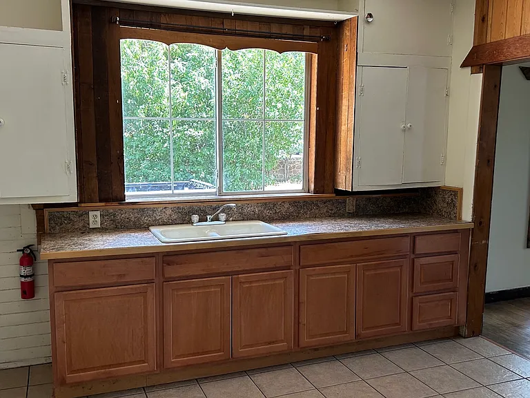 8 W Benton Ave #1 — Photo 6
