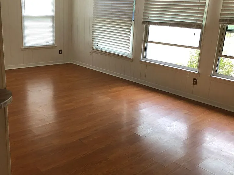 903 Conder St — Photo 22