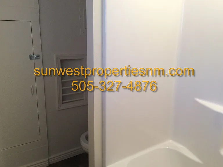814 E Murray Dr — Photo 11