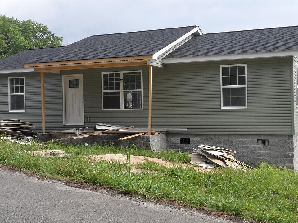2nd image of 520 Locust St