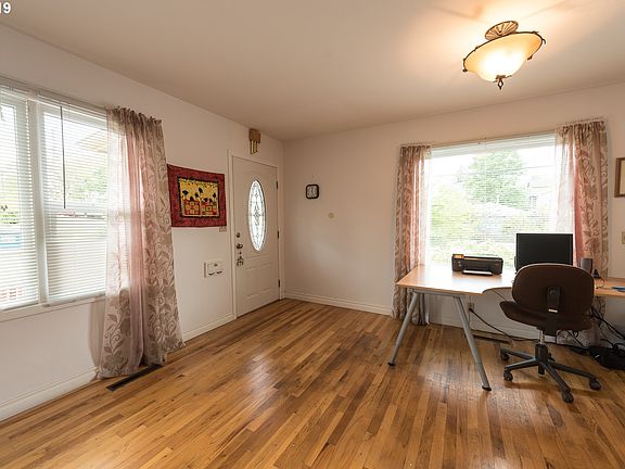 5th image of 5105-5109 SE Tibbetts St