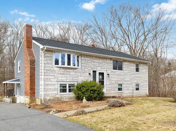 454 Hingham St, Rockland, MA 02370