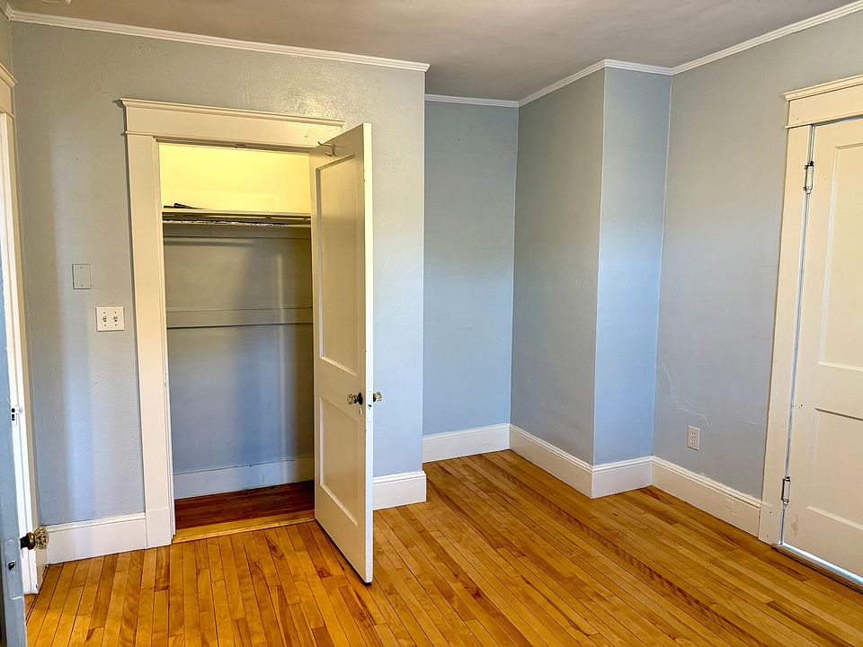 1st bedroom