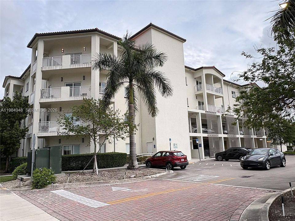 1st image of 10950 NW 82nd St Unit 319