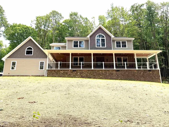 114 Dripping Spring Rd, Morgantown, WV 26508