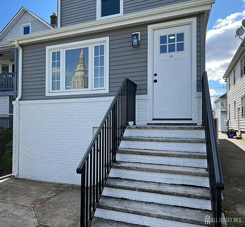 33 Obert St Photo 1