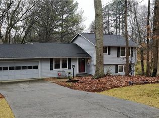 5022 Abbey Ln, Lilburn, GA 30047