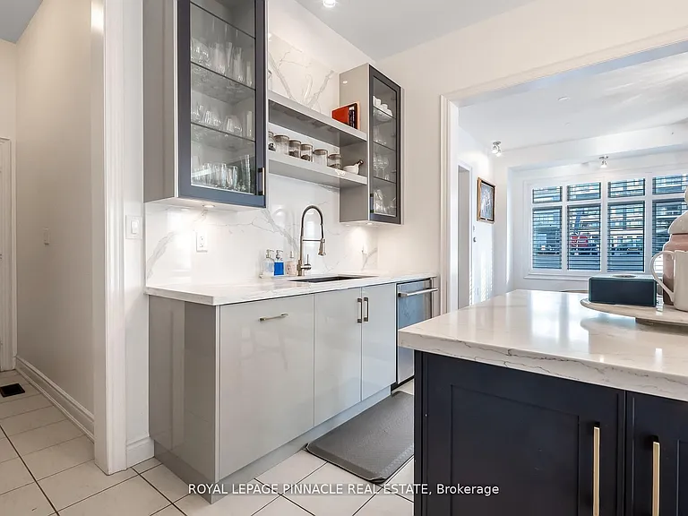 1504 Yellow Rose Cir #UPPER — Photo 16